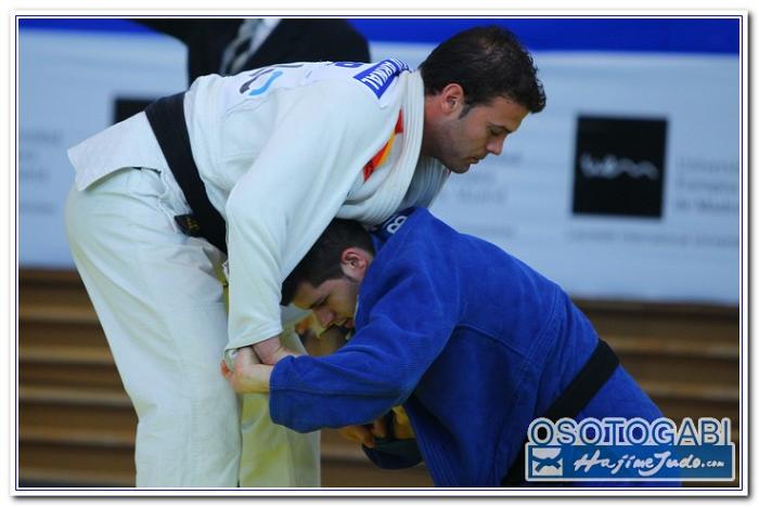 CEU2011 900099